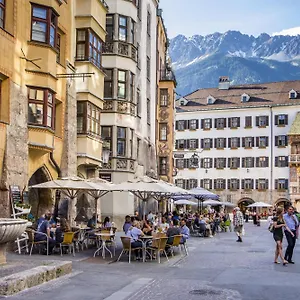 4* Отель Altstadthotel Weisses Kreuz